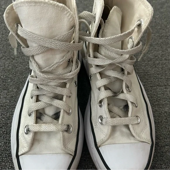 Converse Run Star Hike Lugged Hi Top in Cream, Black, & Gum Women’s Size 7 - Picture 16 of 16